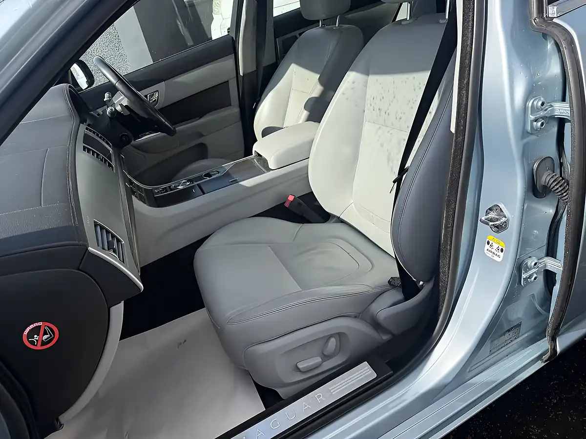 Used 2012 Jaguar Xf Luxury Blue - Interior and Exterior details 13
