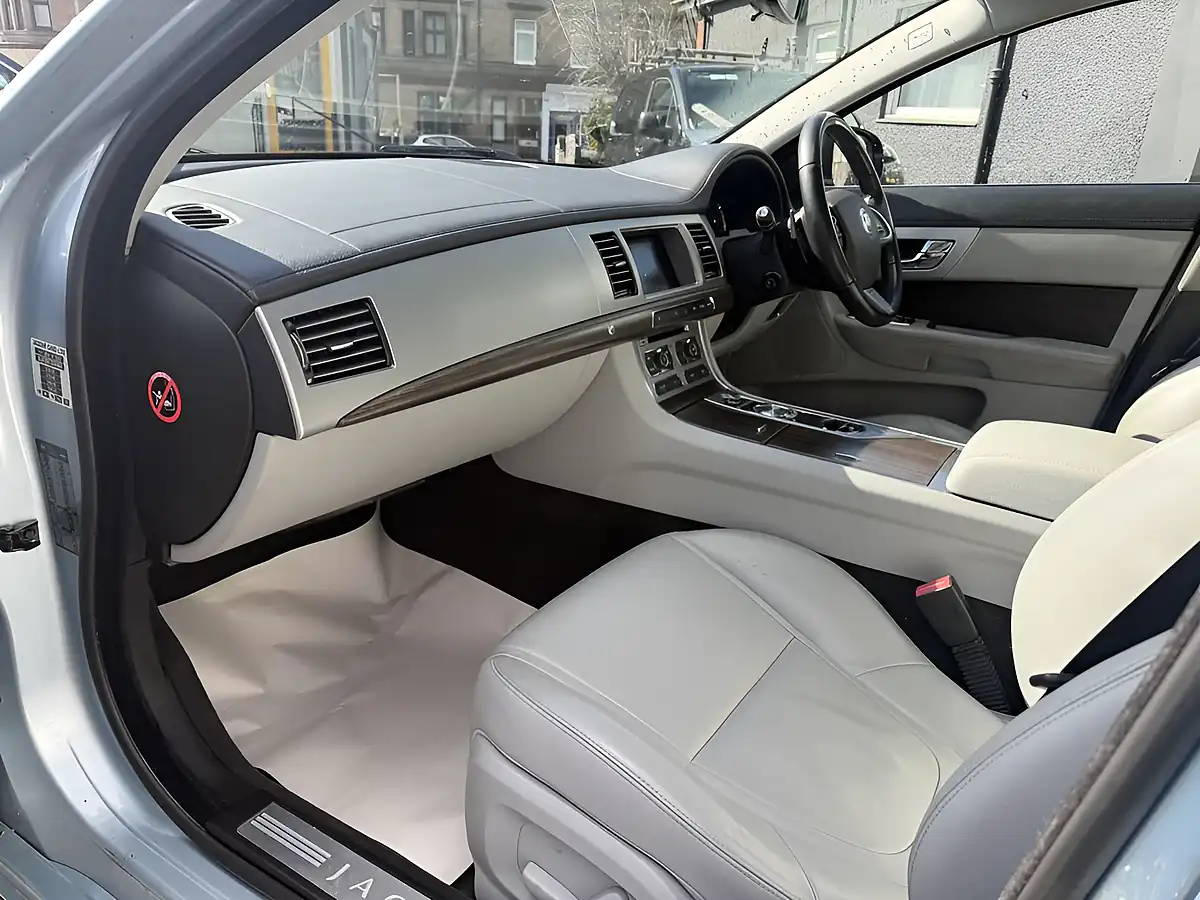 Used 2012 Jaguar Xf Luxury Blue - Interior and Exterior details 14