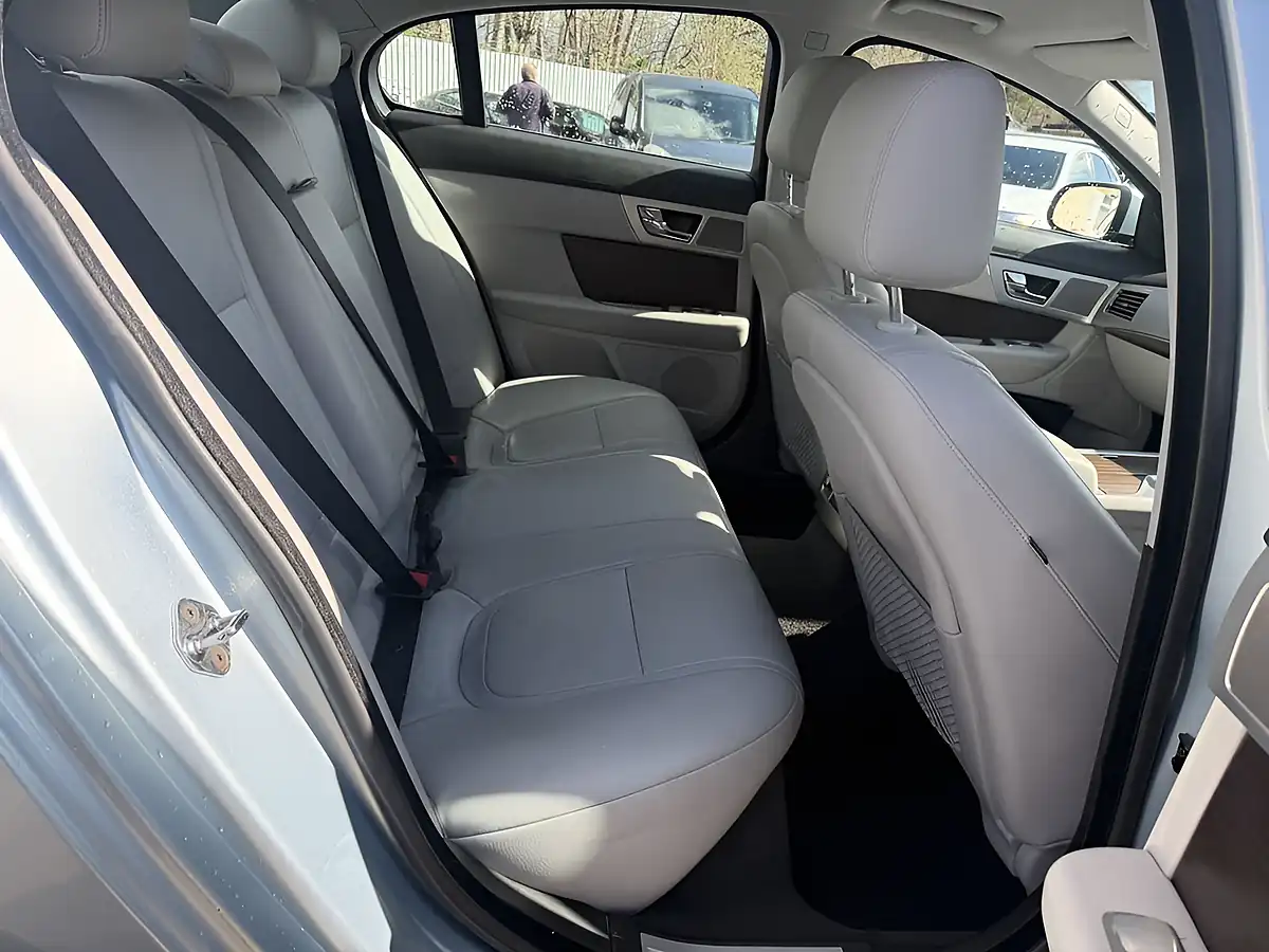 Used 2012 Jaguar Xf Luxury Blue - Interior and Exterior details 16