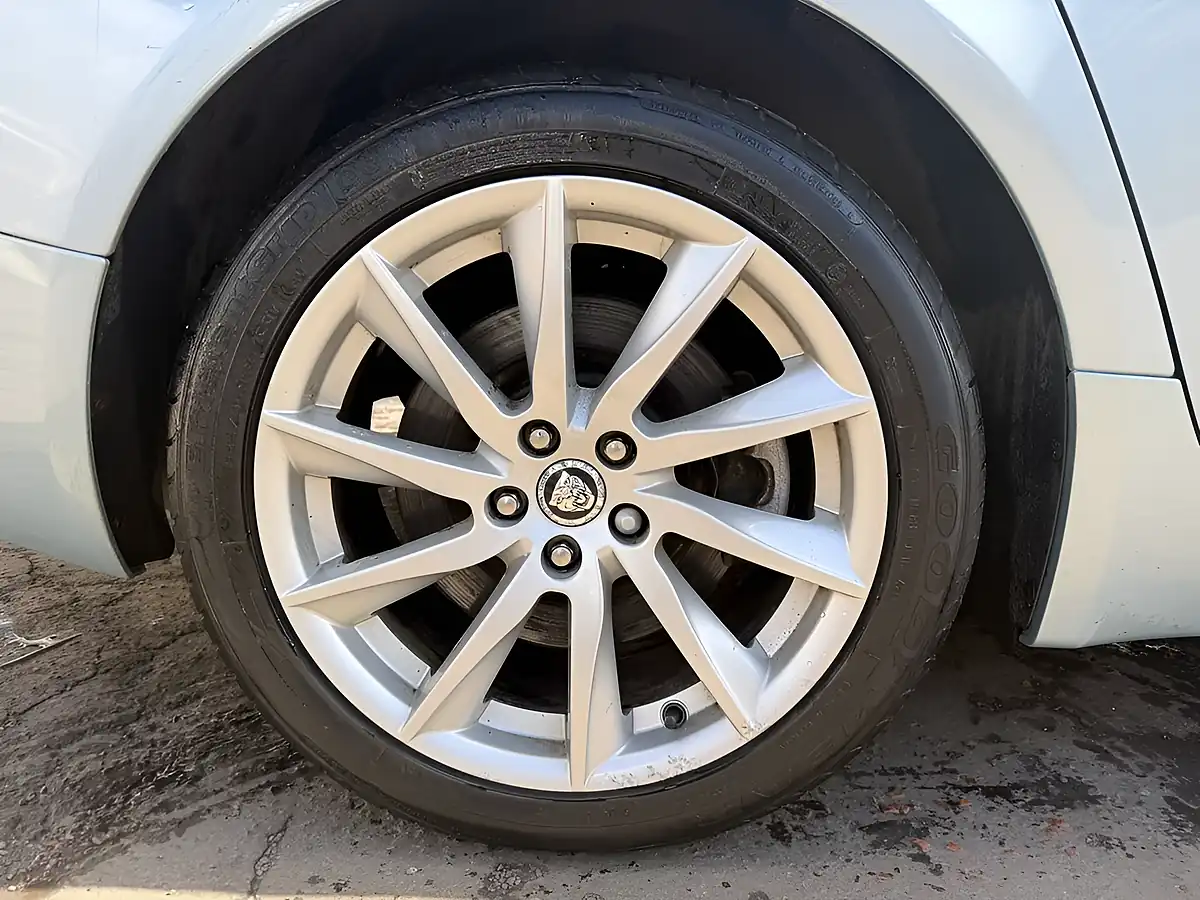 Used 2012 Jaguar Xf Luxury Blue - Interior and Exterior details 7