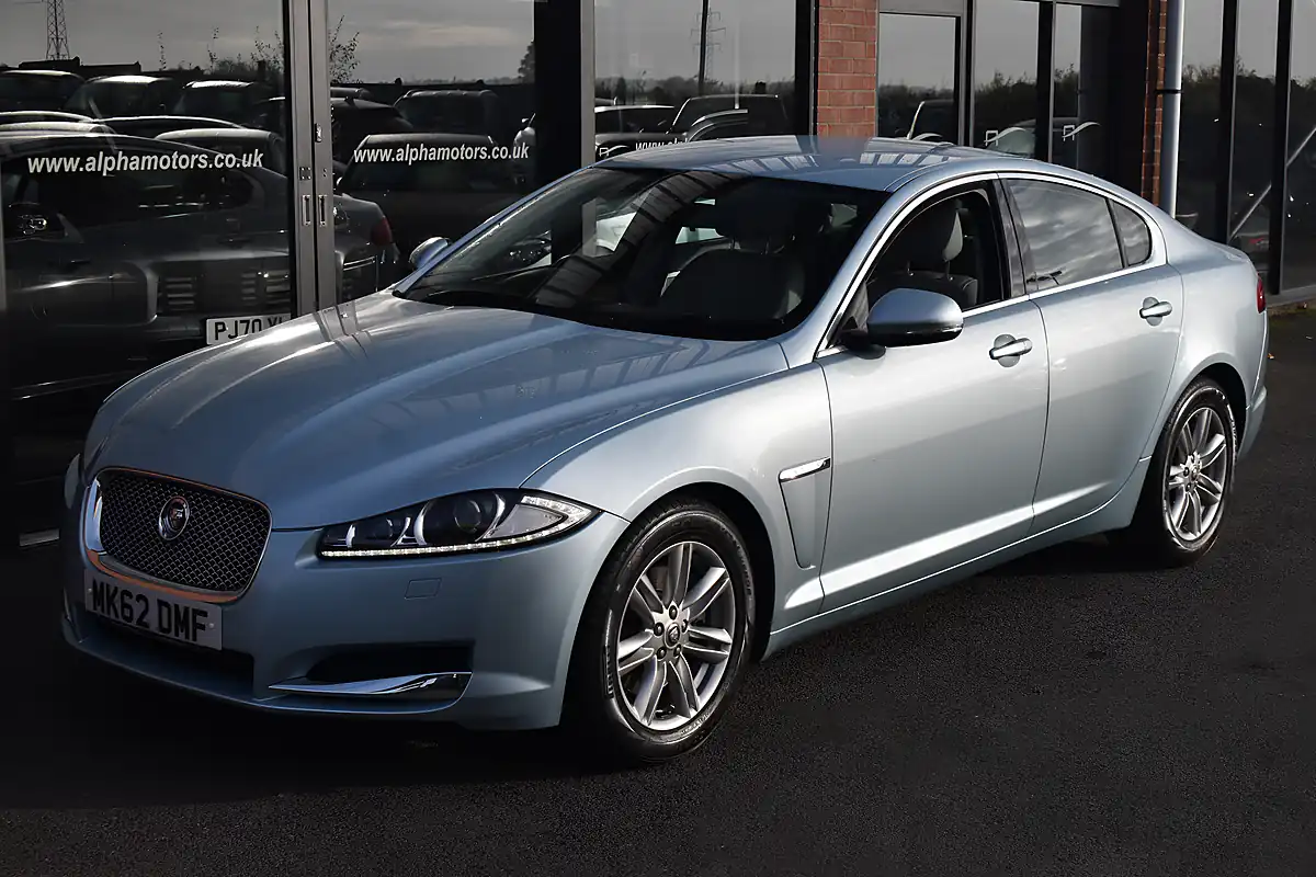 Used 2012 Jaguar Xf Luxury Crystal Blue - Interior and Exterior details 10