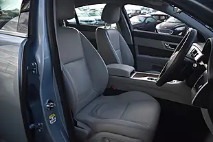 Used 2012 Jaguar Xf Luxury Crystal Blue - Interior and Exterior details 7