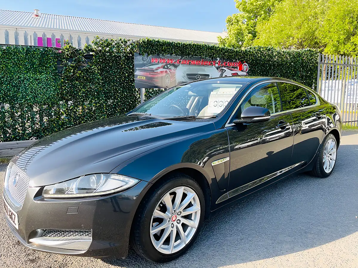 Used 2012 Jaguar Xf Luxury Grey - Interior and Exterior details 15