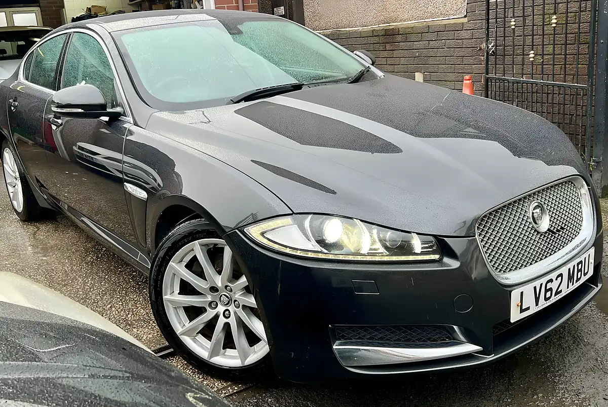 Used 2012 Jaguar Xf Luxury Grey Metallic - Front View