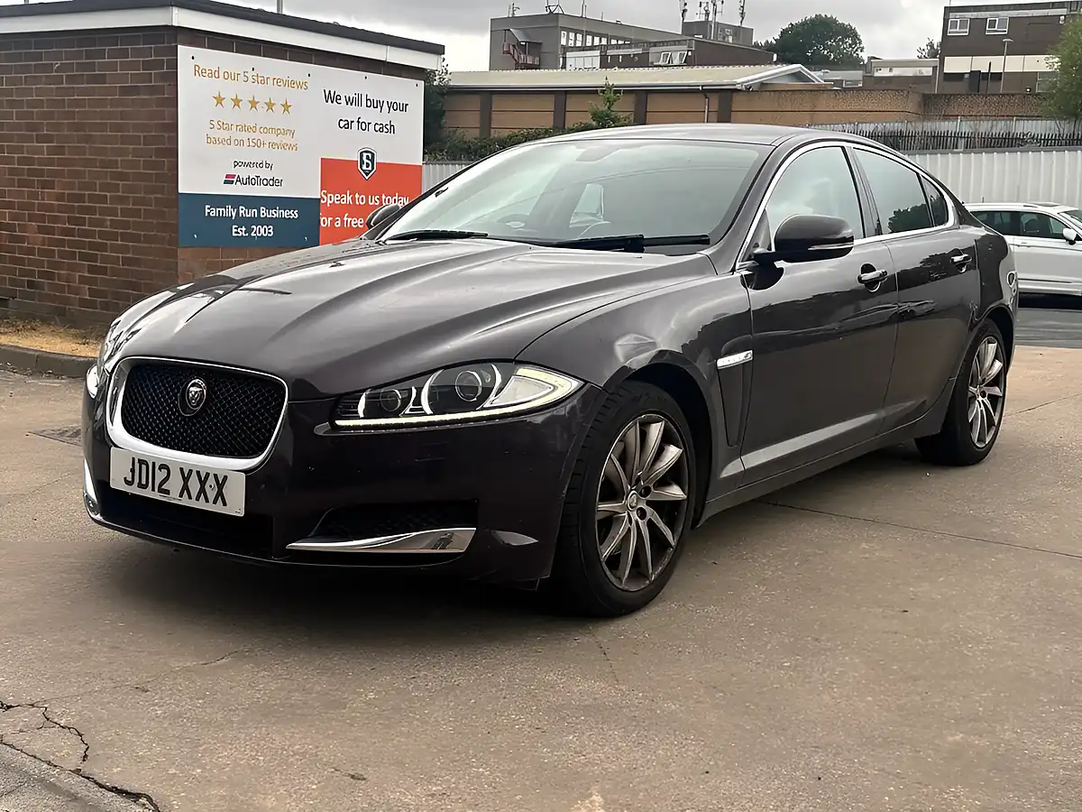 Used 2012 Jaguar Xf Luxury Red - Interior and Exterior details 3