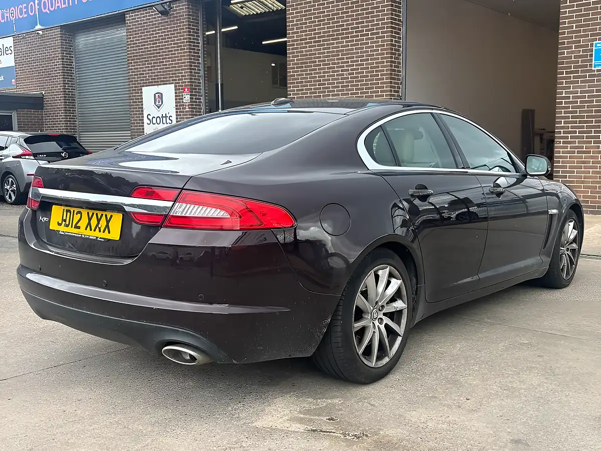 Used 2012 Jaguar Xf Luxury Red - Interior and Exterior details 7