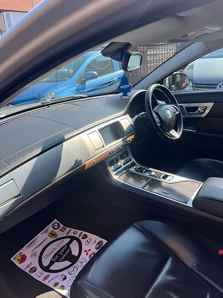 Used 2012 Jaguar Xf Luxury Silver Metallic - Interior and Exterior details 6