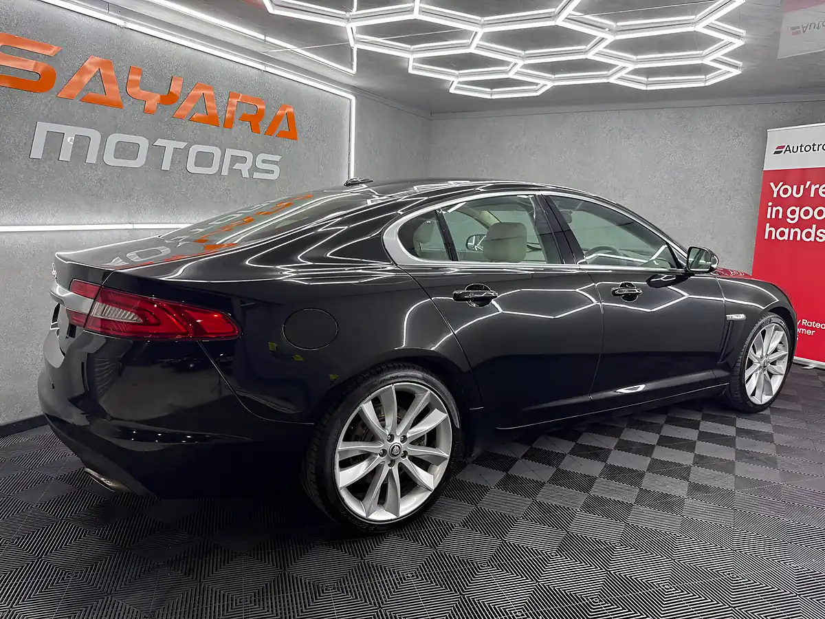 Used 2012 Jaguar Xf Portfolio Black - Interior and Exterior details 10
