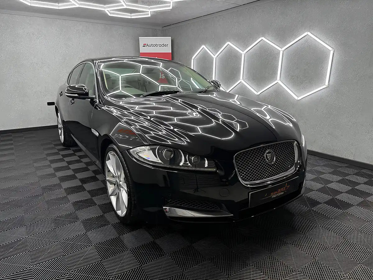Used 2012 Jaguar Xf Portfolio Black - Interior and Exterior details 4
