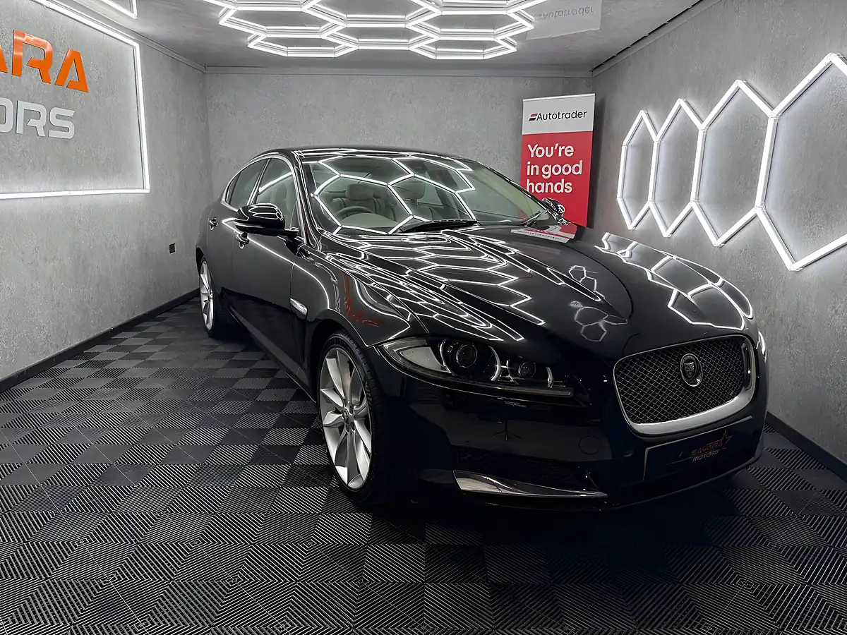 Used 2012 Jaguar Xf Portfolio Black - Interior and Exterior details 7