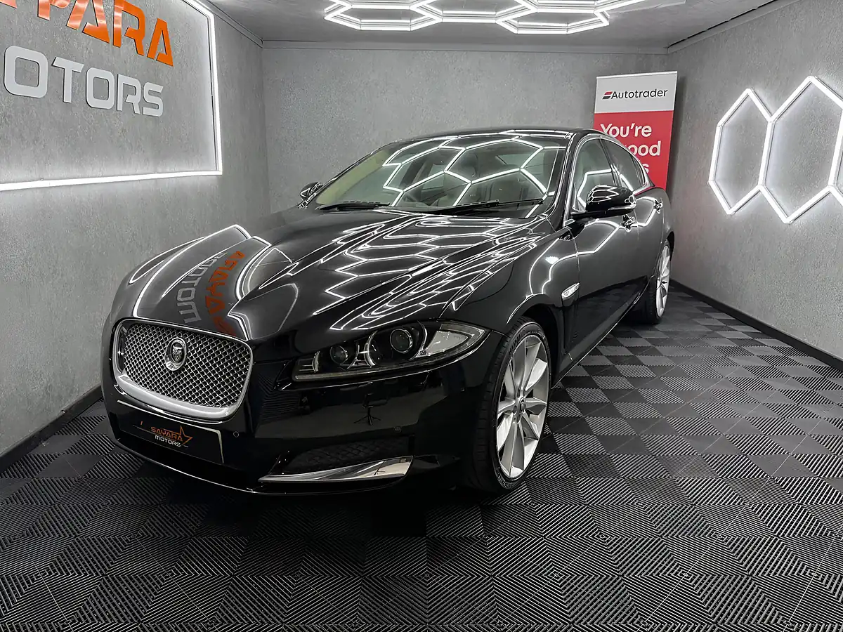 Used 2012 Jaguar Xf Portfolio Black - Interior and Exterior details 8
