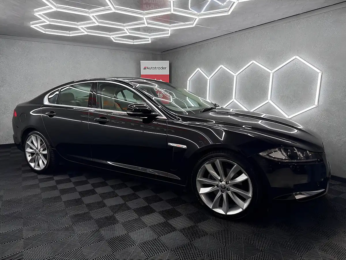 Used 2012 Jaguar Xf Portfolio Black - Interior and Exterior details 9