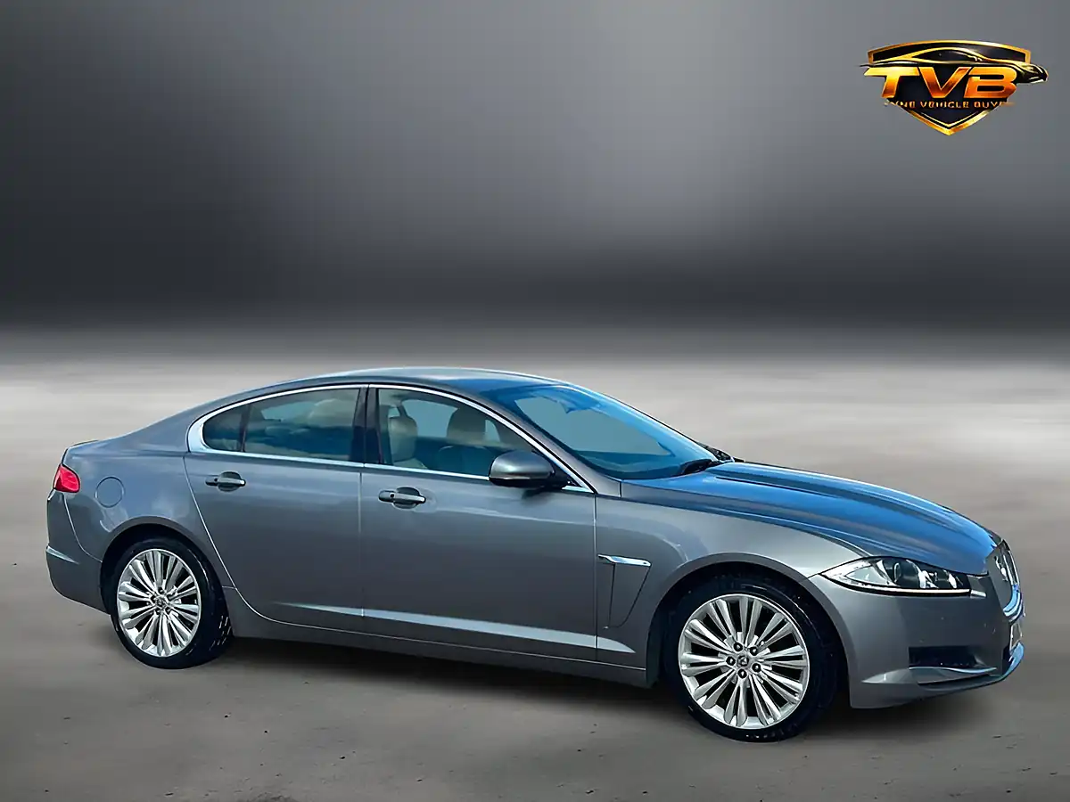Used 2012 Jaguar Xf Portfolio Lunar Grey - Interior and Exterior details 17