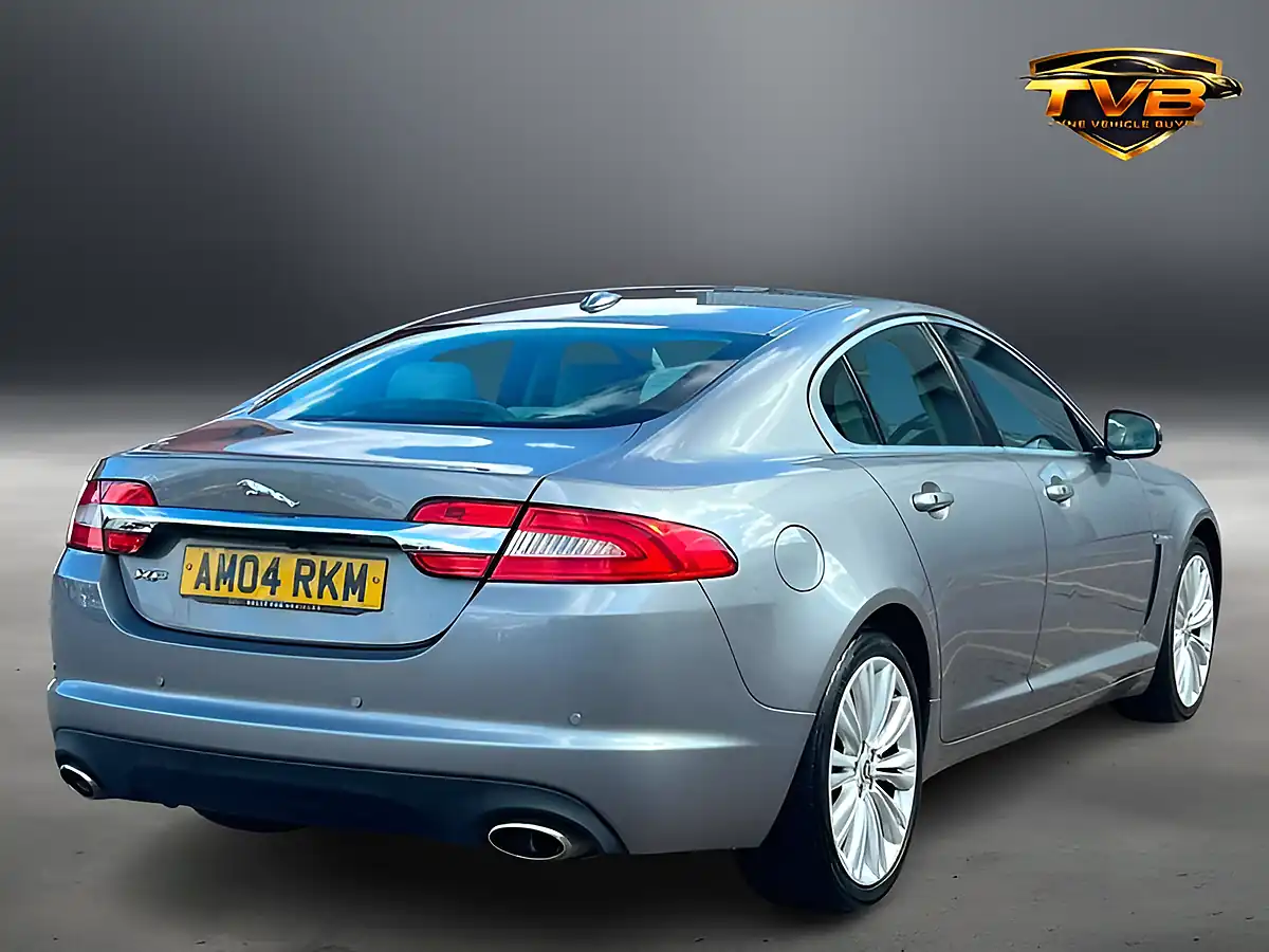 Used 2012 Jaguar Xf Portfolio Lunar Grey - Interior and Exterior details 4