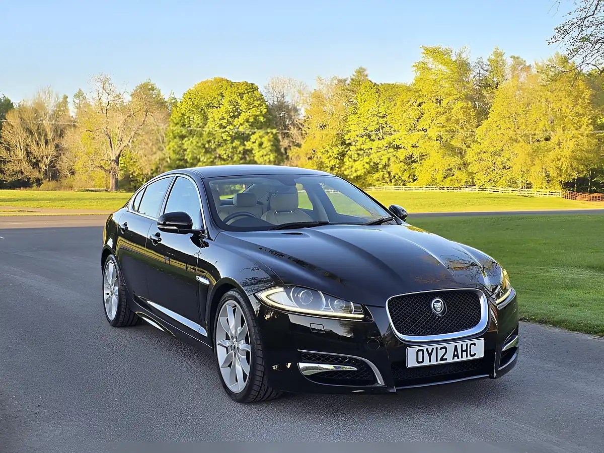 Used 2012 Jaguar Xf Premium Luxury Black - Interior and Exterior details 10