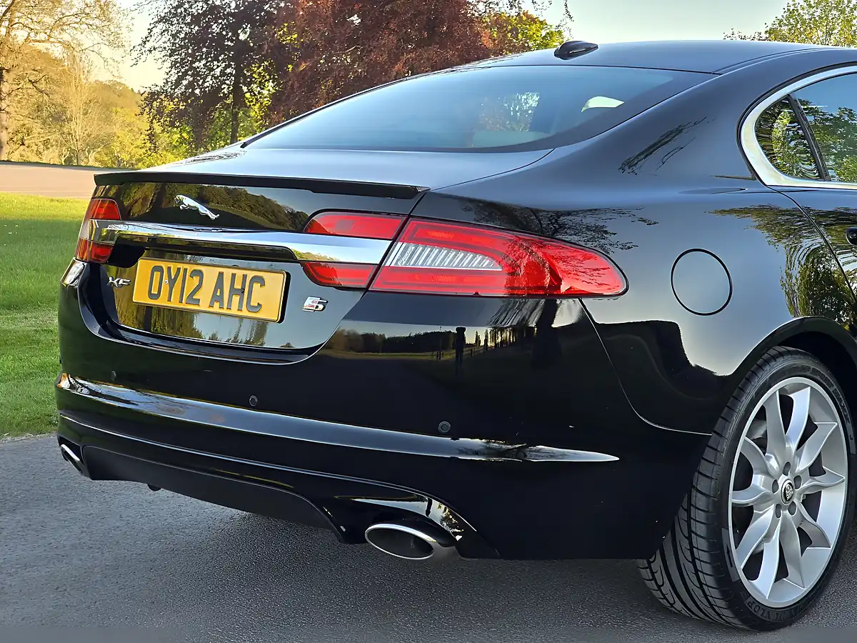 Used 2012 Jaguar Xf Premium Luxury Black - Interior and Exterior details 17