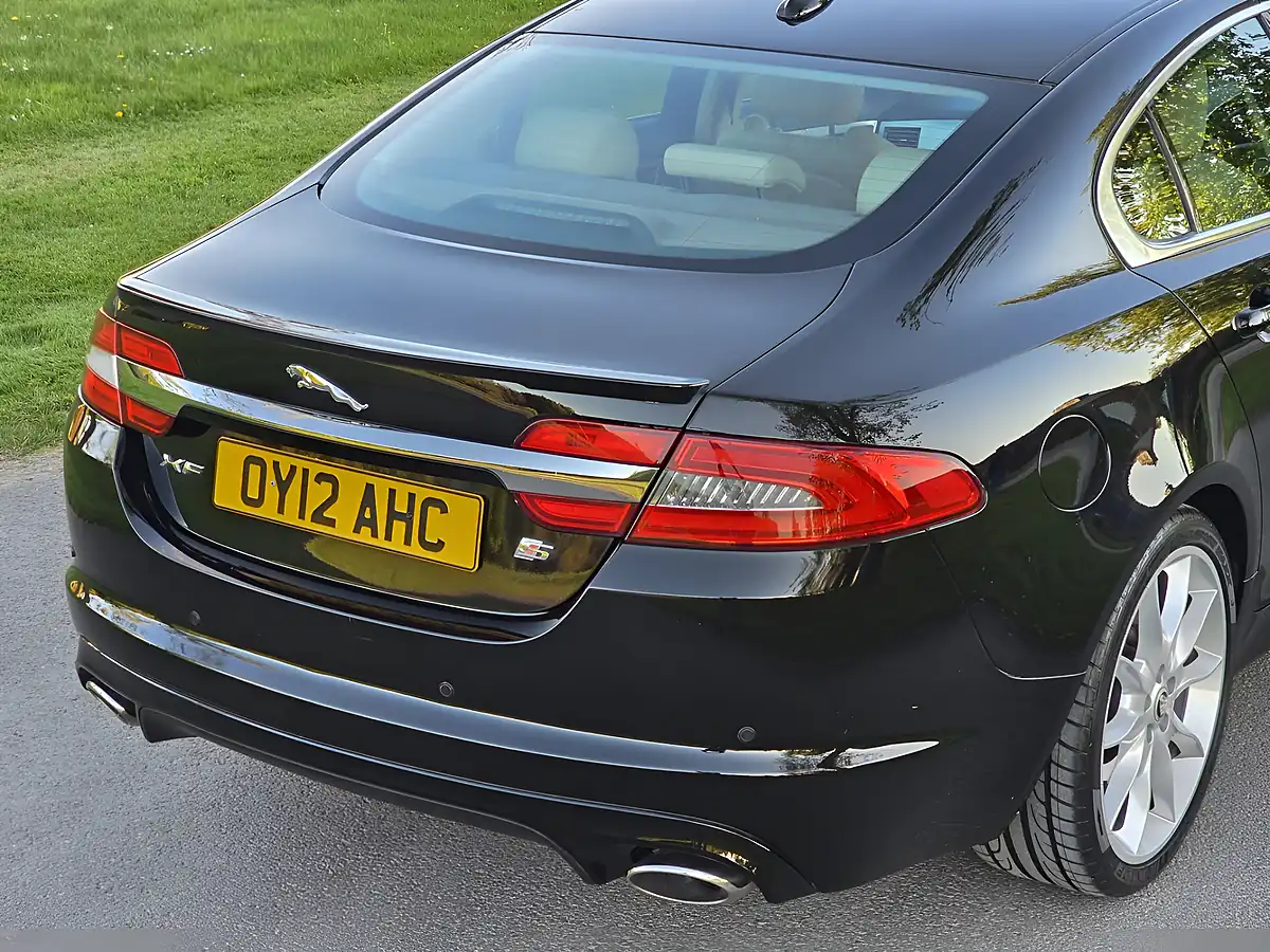 Used 2012 Jaguar Xf Premium Luxury Black - Interior and Exterior details 18
