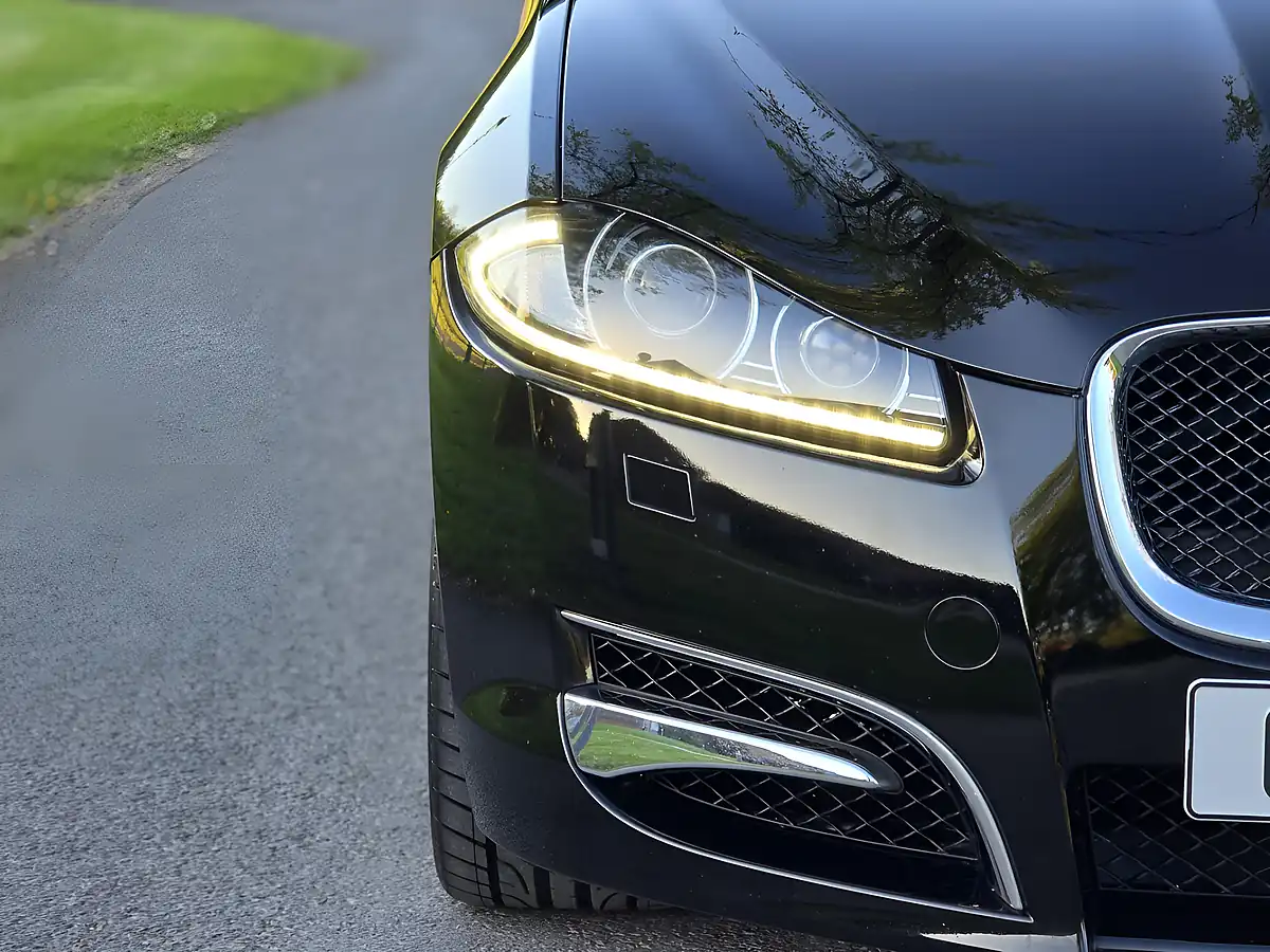 Used 2012 Jaguar Xf Premium Luxury Black - Interior and Exterior details 3
