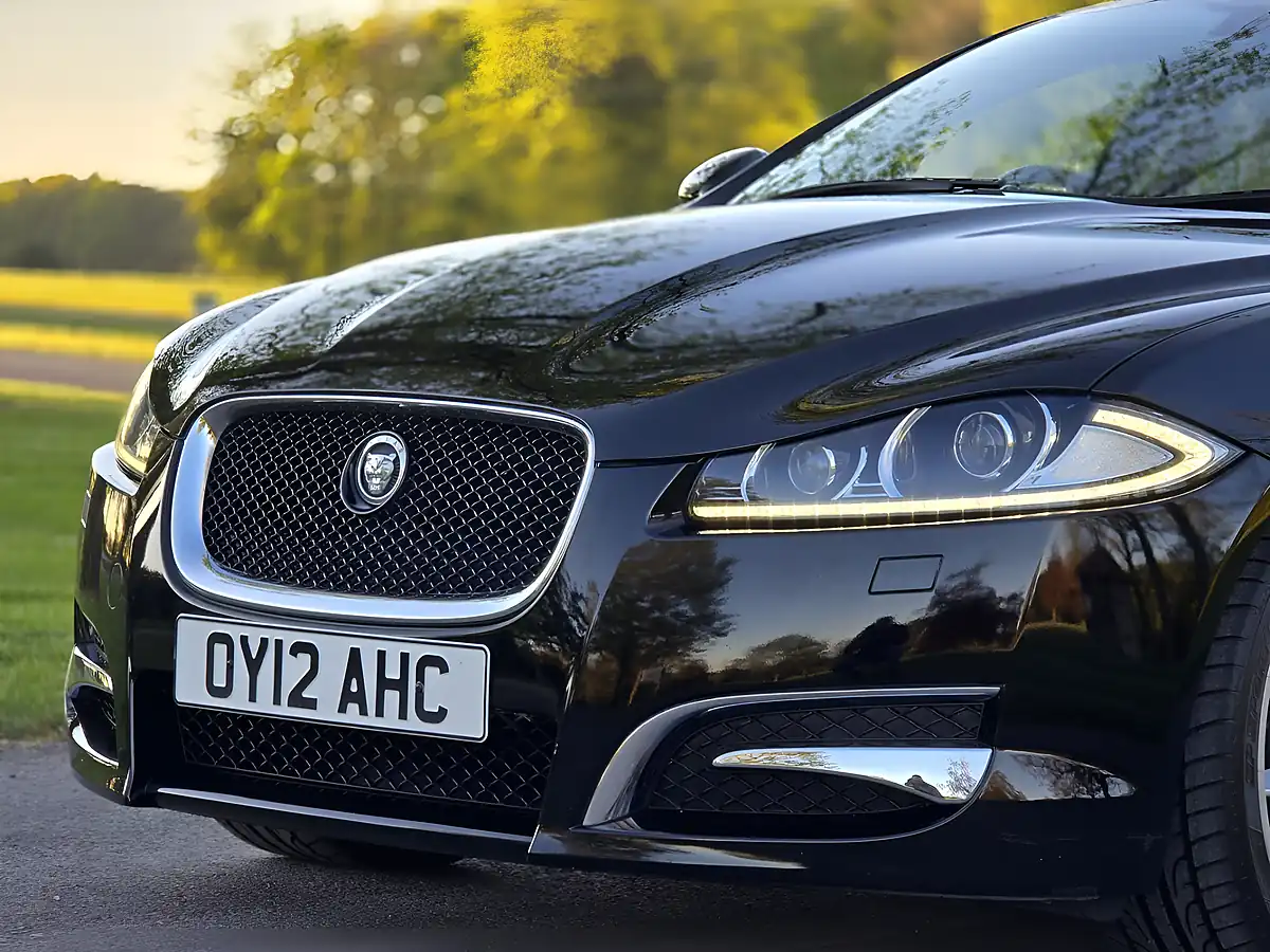 Used 2012 Jaguar Xf Premium Luxury Black - Interior and Exterior details 8