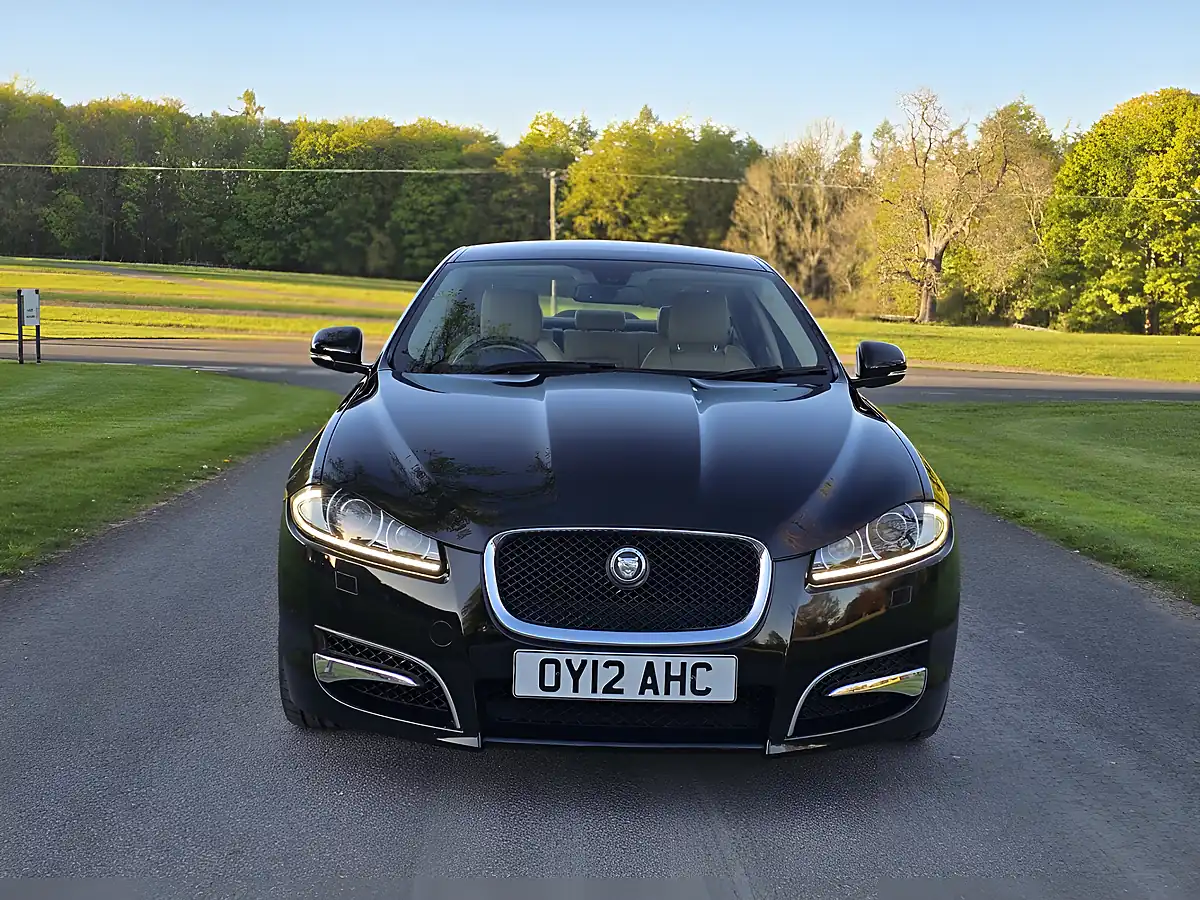 Used 2012 Jaguar Xf Premium Luxury Black - Interior and Exterior details 9