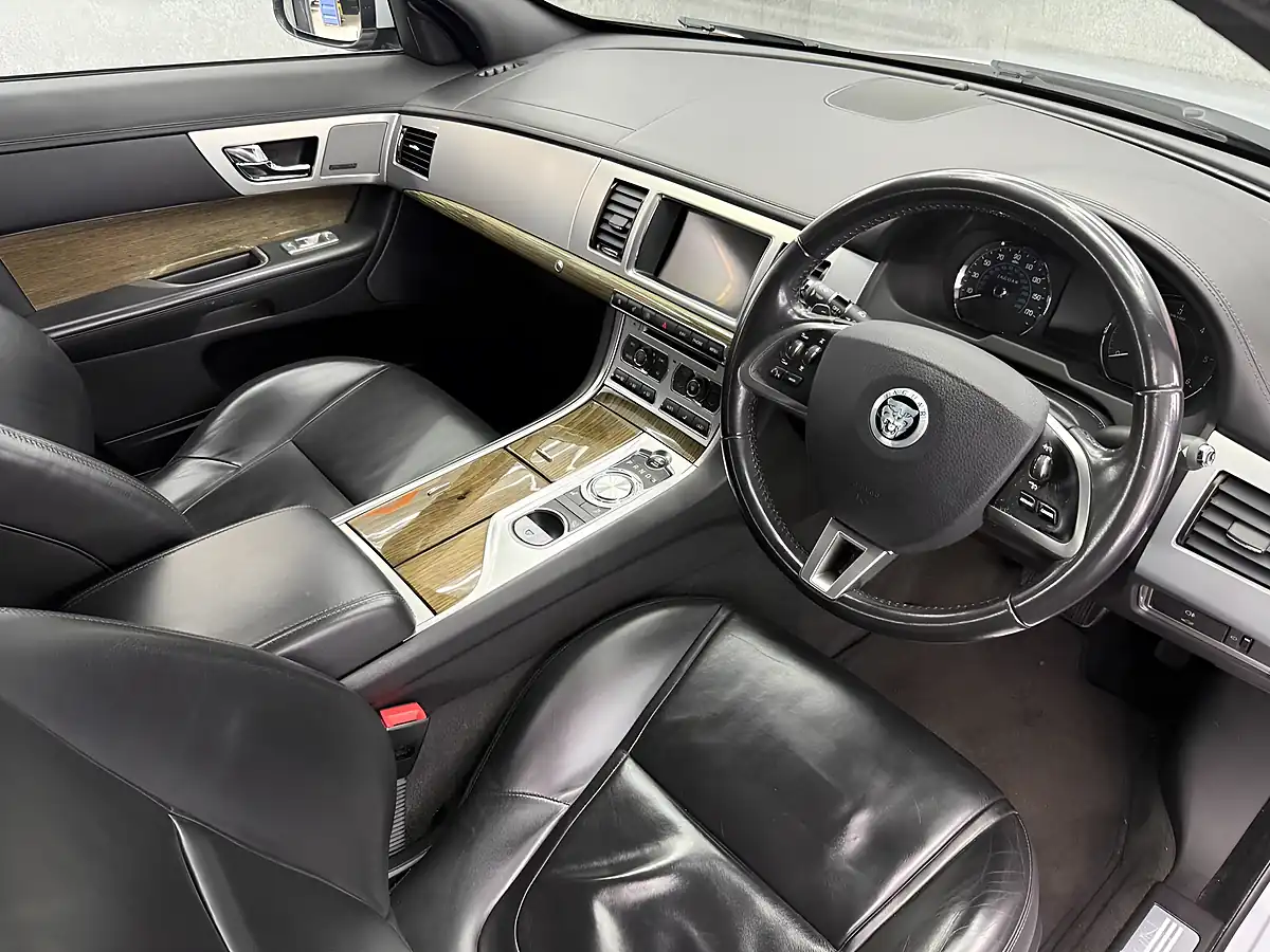 Used 2012 Jaguar Xf Premium Luxury Silver - Interior and Exterior details 15
