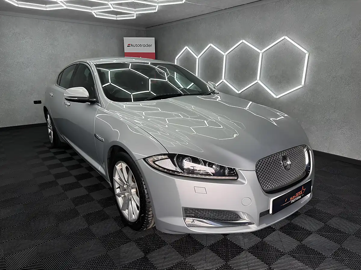 Used 2012 Jaguar Xf Premium Luxury Silver - Interior and Exterior details 5