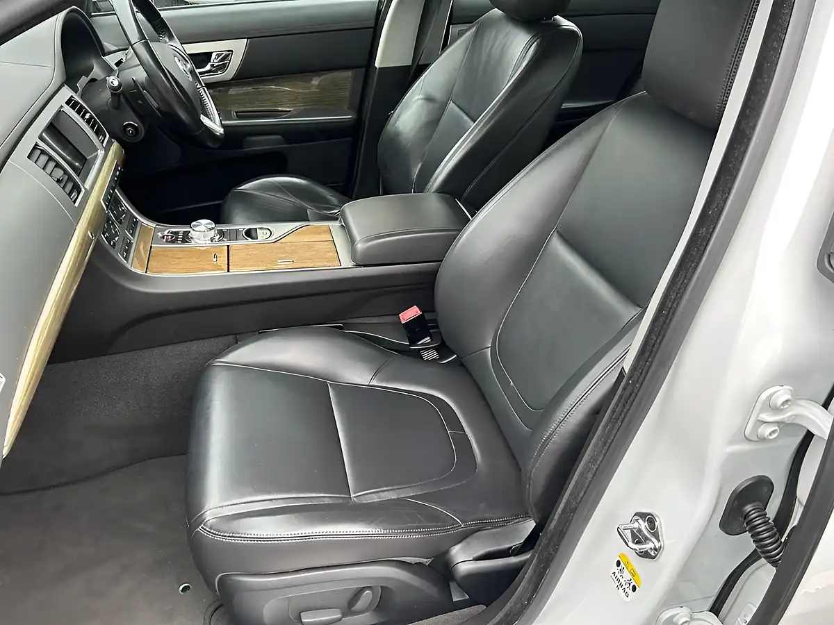 Used 2012 Jaguar Xf Premium Luxury White - Interior and Exterior details 12