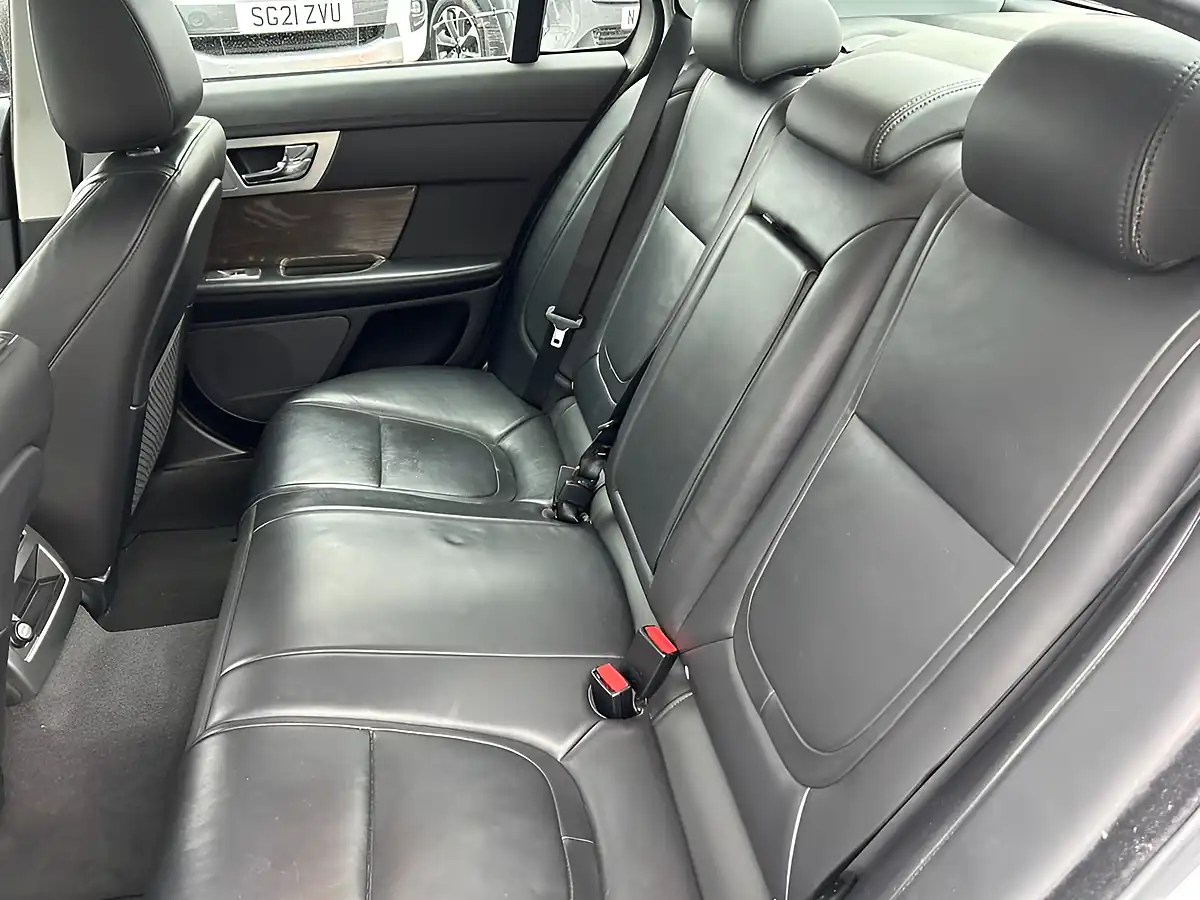 Used 2012 Jaguar Xf Premium Luxury White - Interior and Exterior details 15