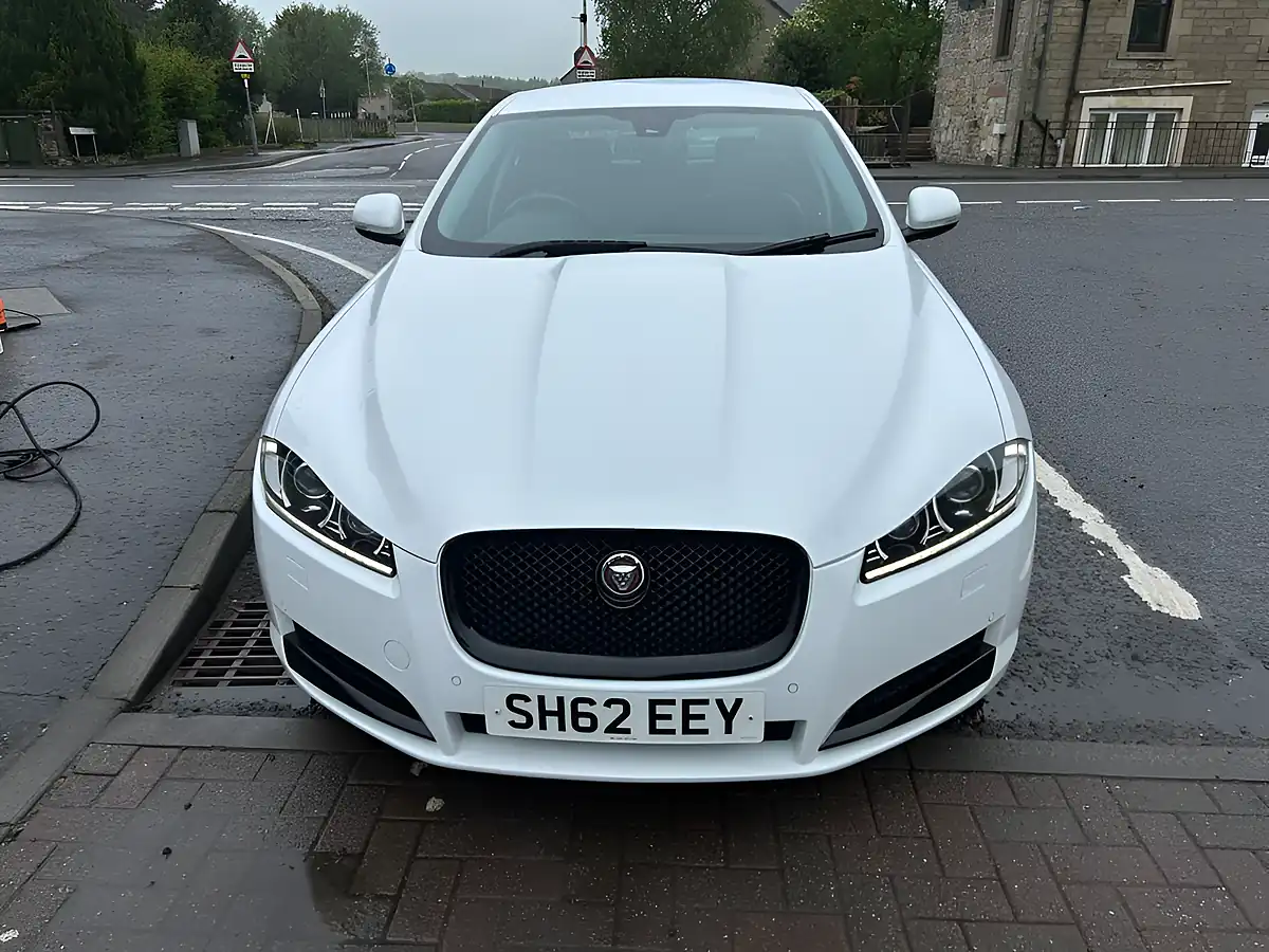 Used 2012 Jaguar Xf Premium Luxury White - Interior and Exterior details 6