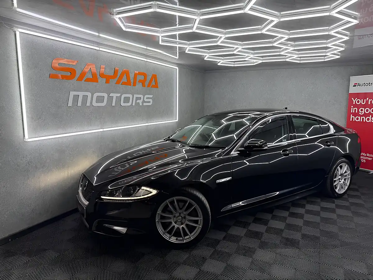 Used 2012 Jaguar Xf Sport Black - Front View
