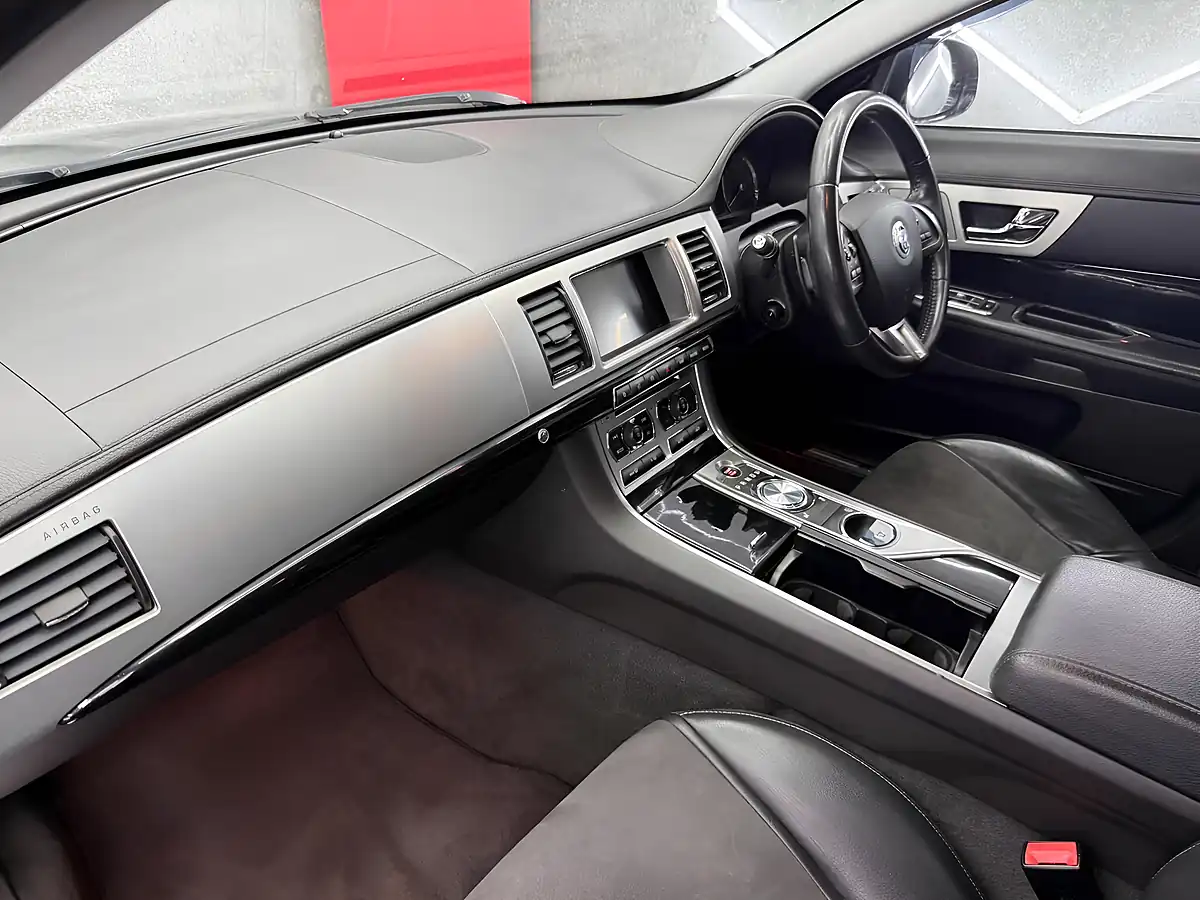 Used 2012 Jaguar Xf Sport Black - Interior and Exterior details 15