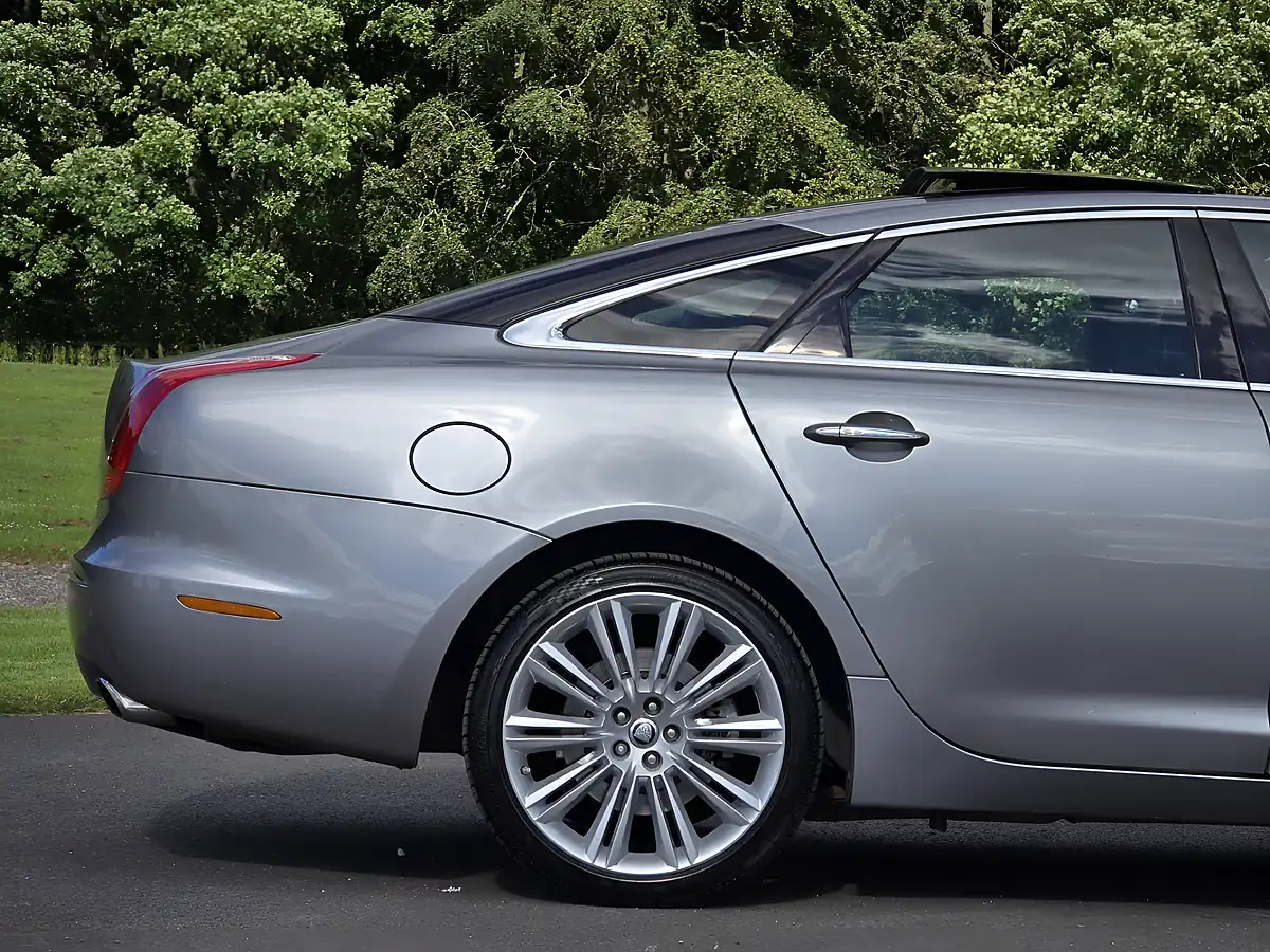Used 2012 Jaguar Xj Portfolio Grey - Interior and Exterior details 13