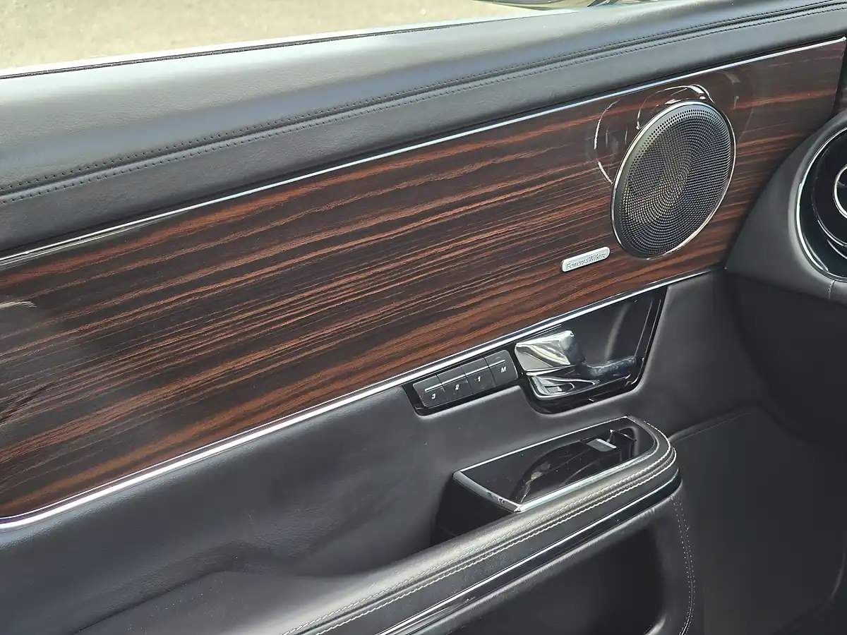 Used 2012 Jaguar Xj Portfolio Grey - Interior and Exterior details 15