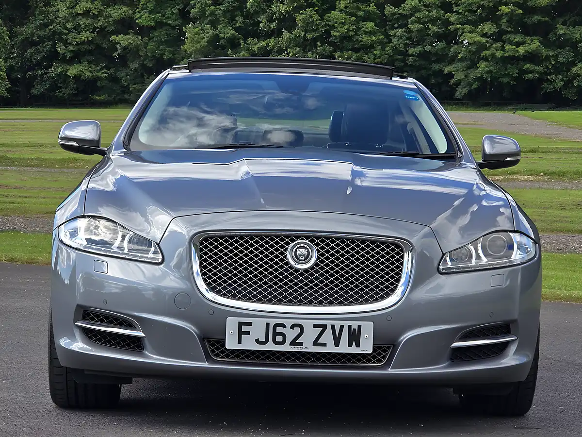 Used 2012 Jaguar Xj Portfolio Grey - Interior and Exterior details 5