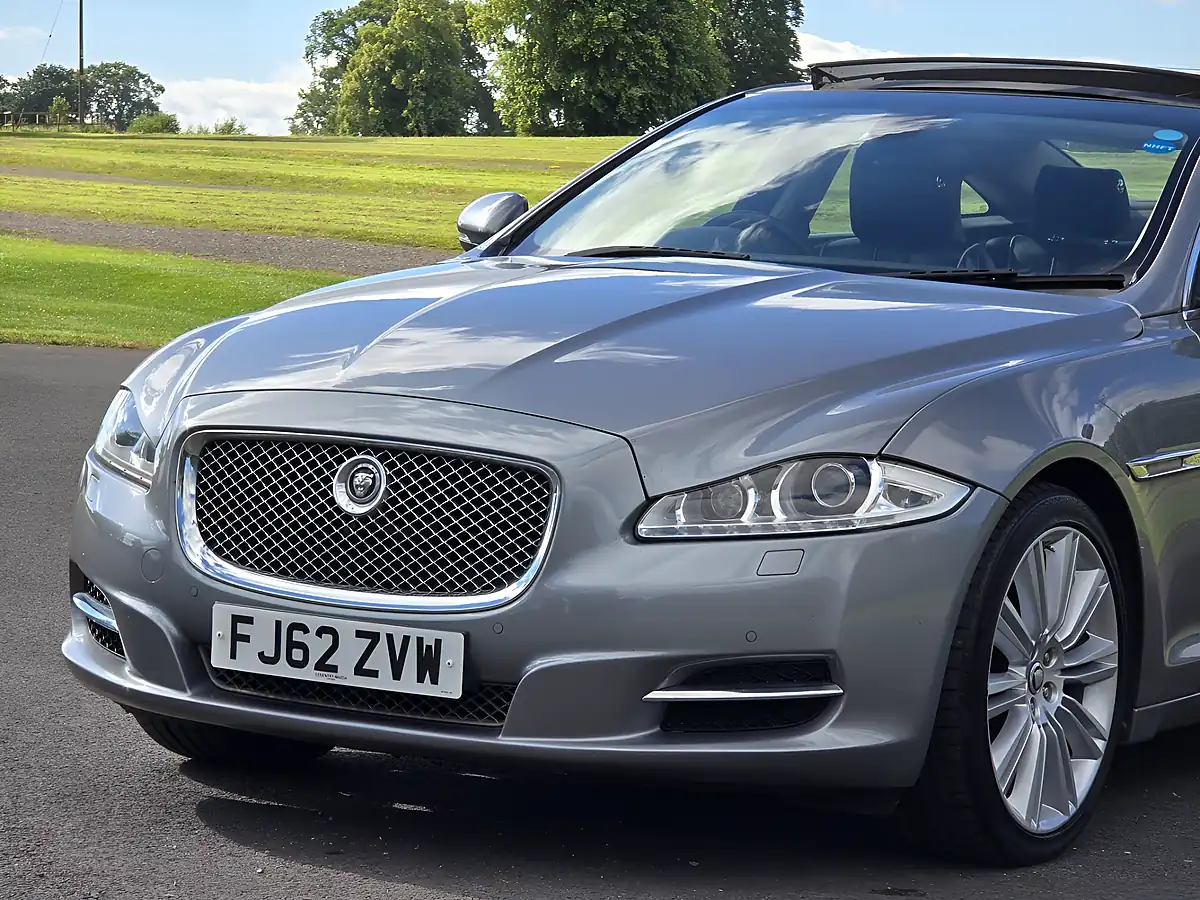 Used 2012 Jaguar Xj Portfolio Grey - Interior and Exterior details 7