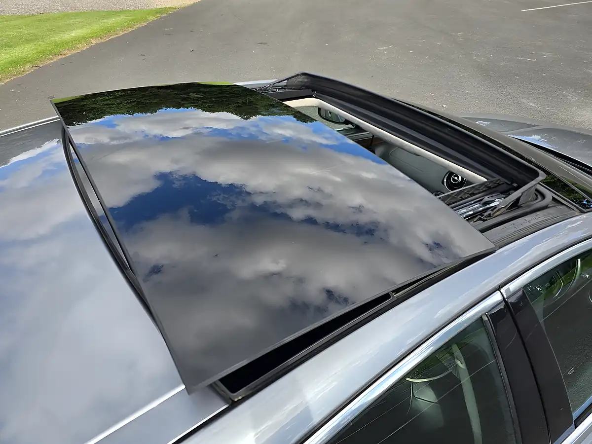 Used 2012 Jaguar Xj Portfolio Grey - Interior and Exterior details 8