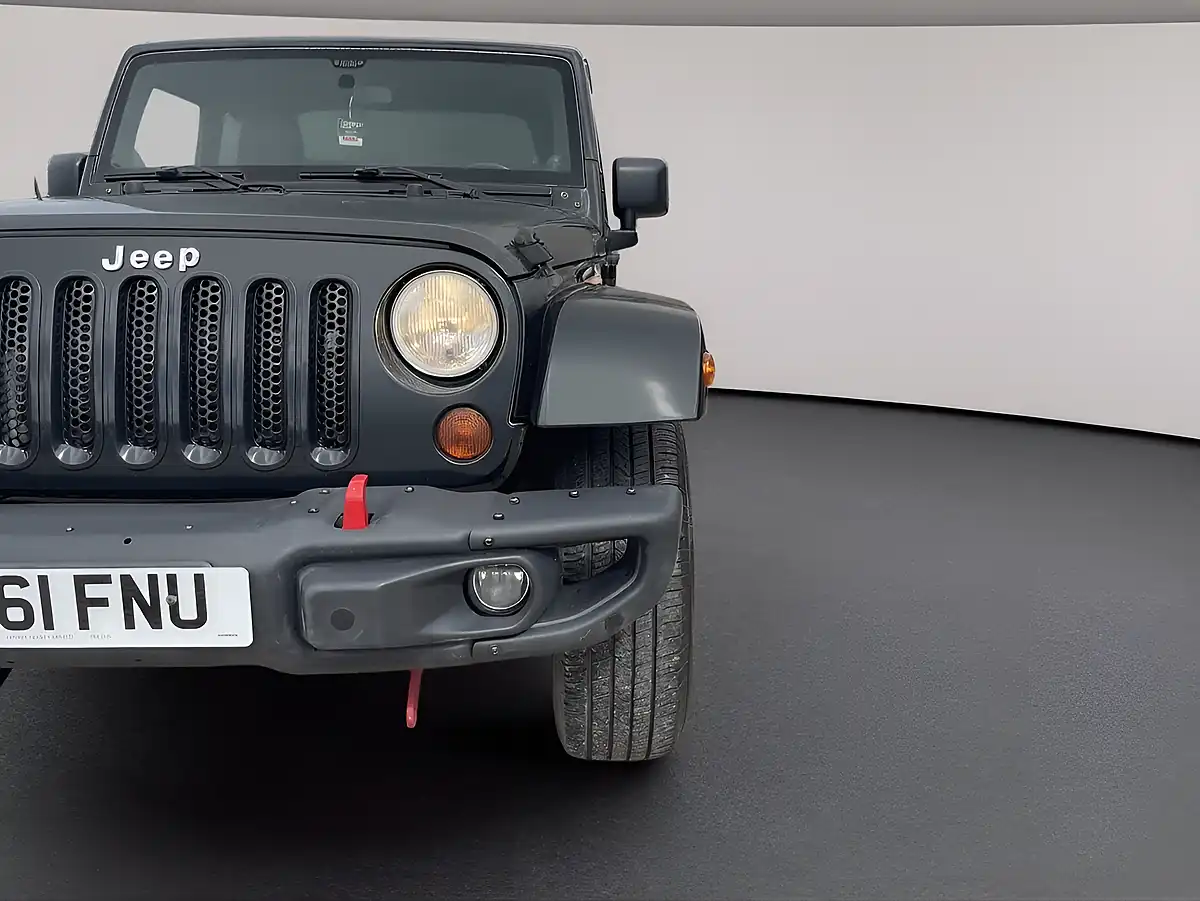 Used 2012 Jeep Wrangler Sahara Metallic Green - Interior and Exterior details 14