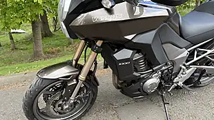 Used 2012 Kawasaki Versys Grey - Interior and Exterior details 11