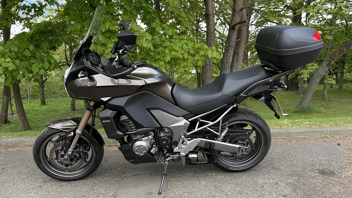Used 2012 Kawasaki Versys Grey - Interior and Exterior details 2