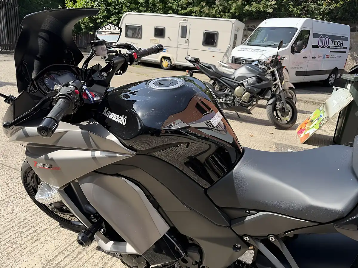 Used 2012 Kawasaki Z1000 Sx Black - Interior and Exterior details 14