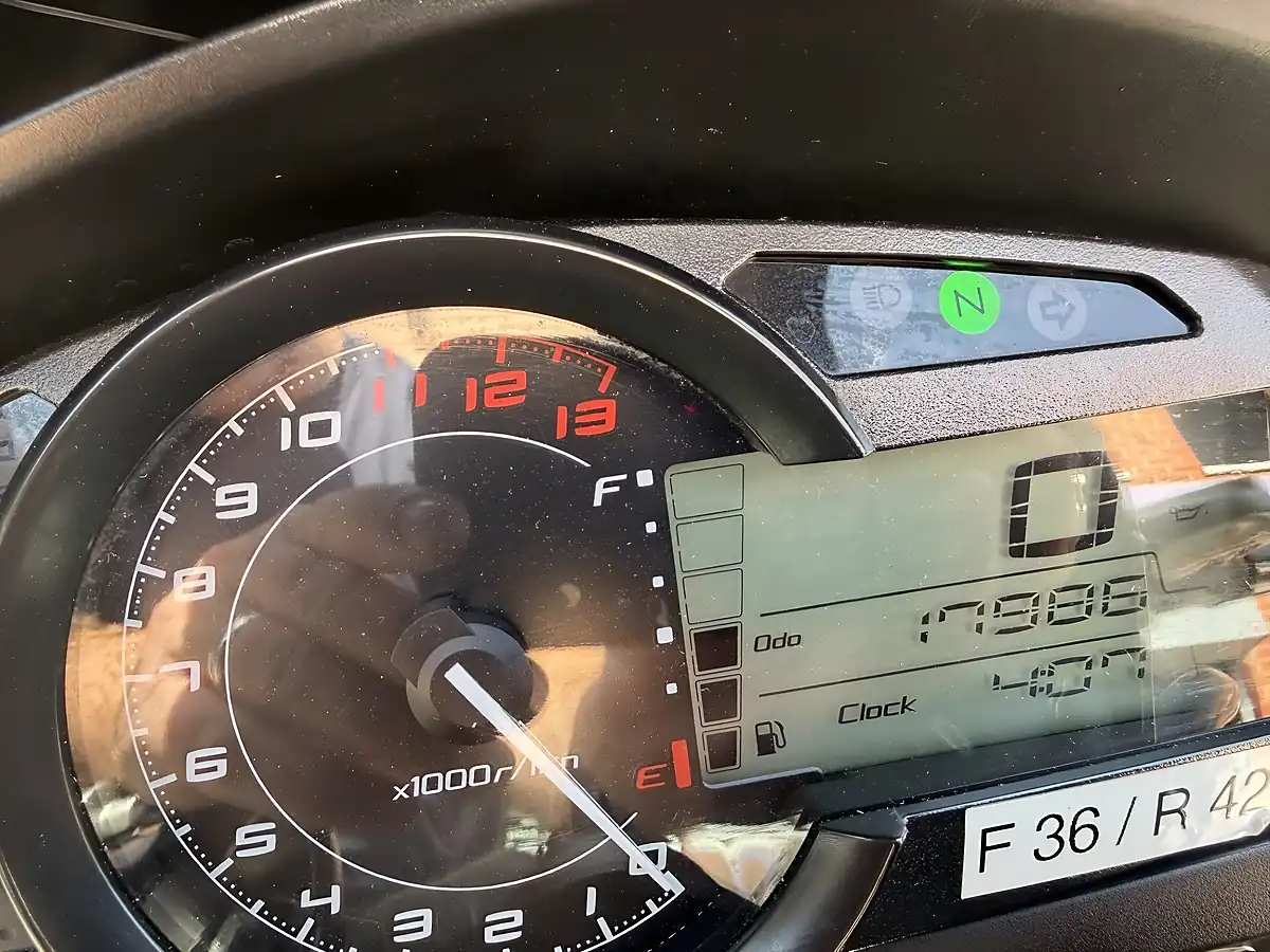Used 2012 Kawasaki Z1000 Sx Black - Interior and Exterior details 15