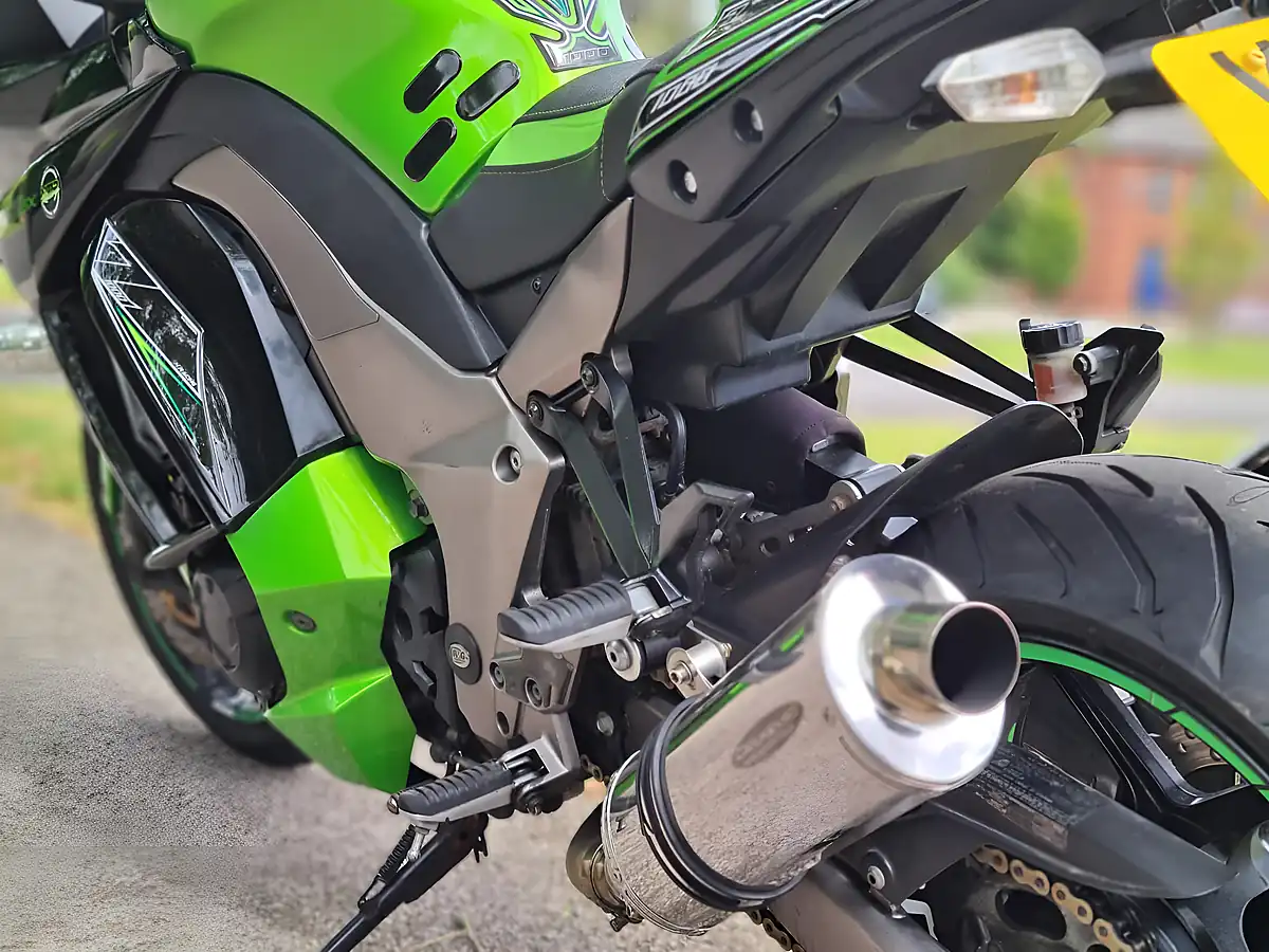 Used 2012 Kawasaki Z1000SX Sx Green - Interior and Exterior details 11