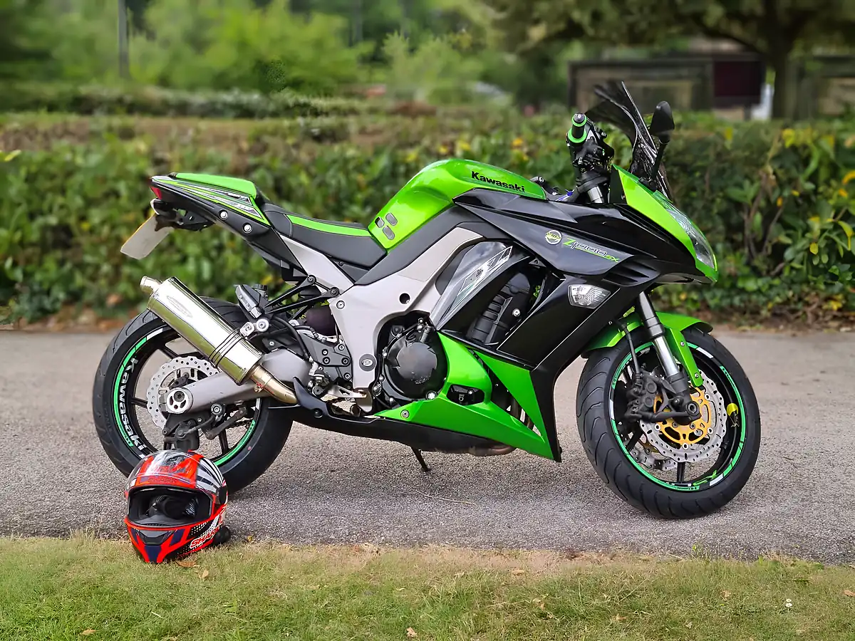 Used 2012 Kawasaki Z1000SX Sx Green - Interior and Exterior details 4