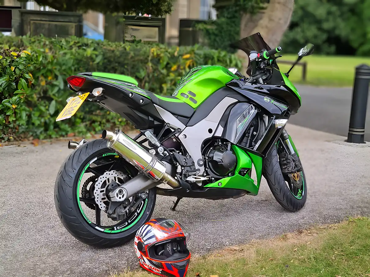 Used 2012 Kawasaki Z1000SX Sx Green - Interior and Exterior details 5