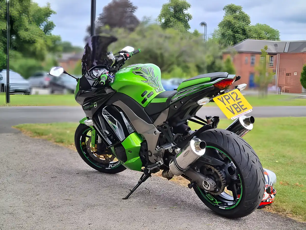 Used 2012 Kawasaki Z1000SX Sx Green - Interior and Exterior details 7