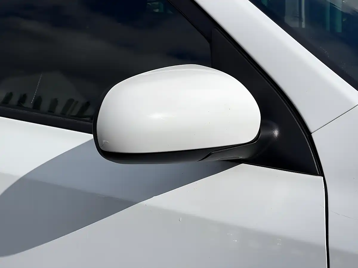 Used 2012 Kia Ceed 3 White - Interior and Exterior details 11