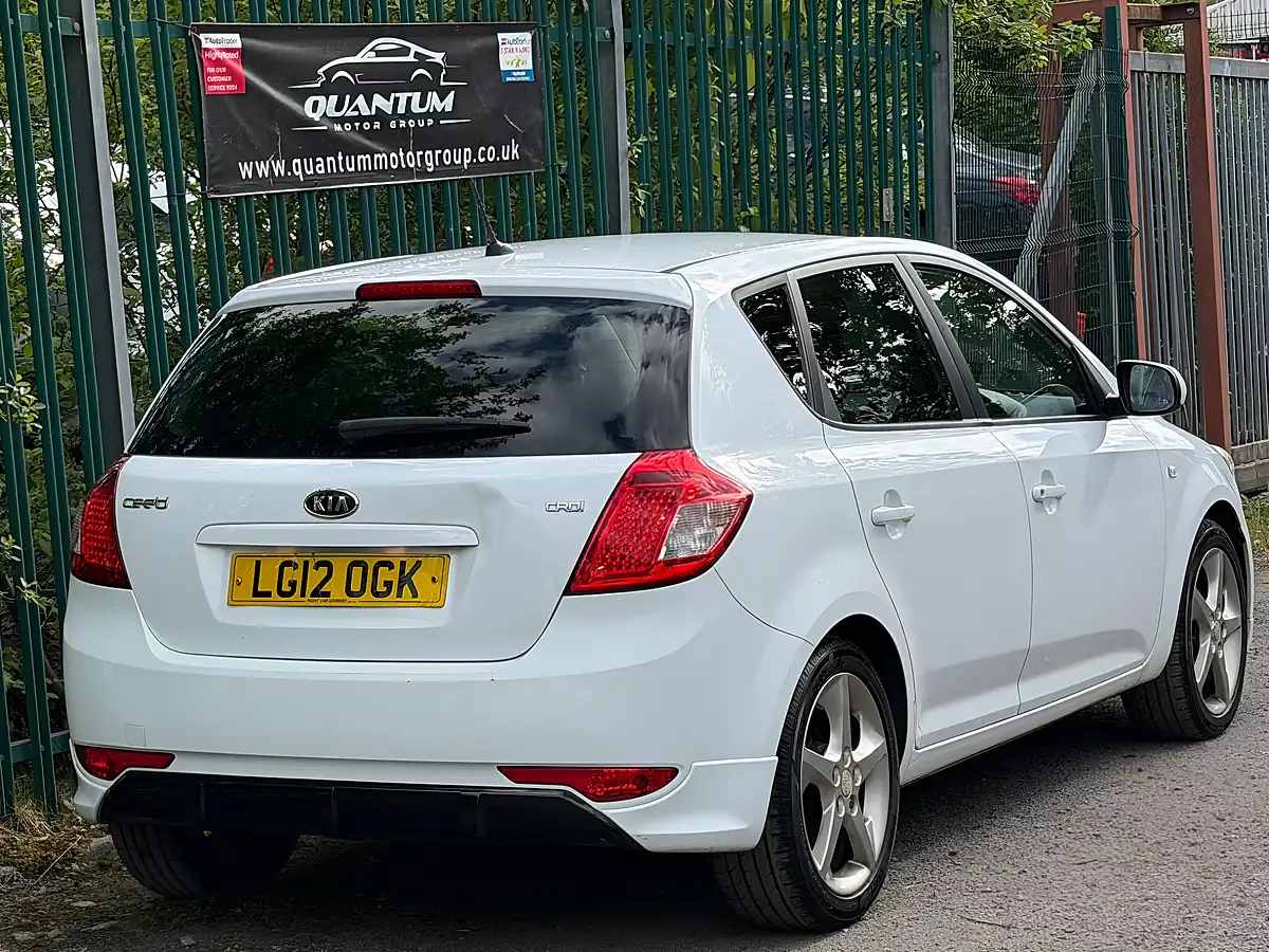 Used 2012 Kia Ceed 3 White - Interior and Exterior details 7
