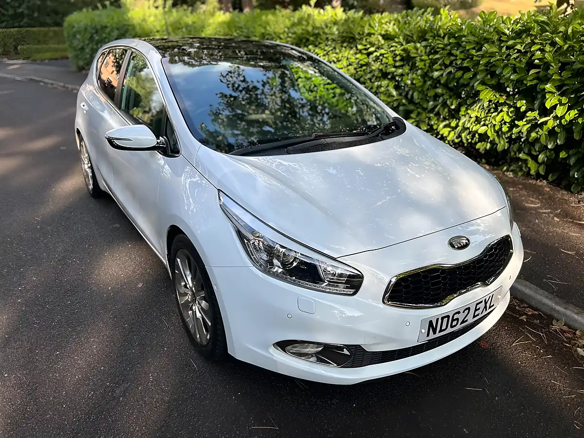 Used 2012 Kia Ceed 4 Tech White - Interior and Exterior details 2
