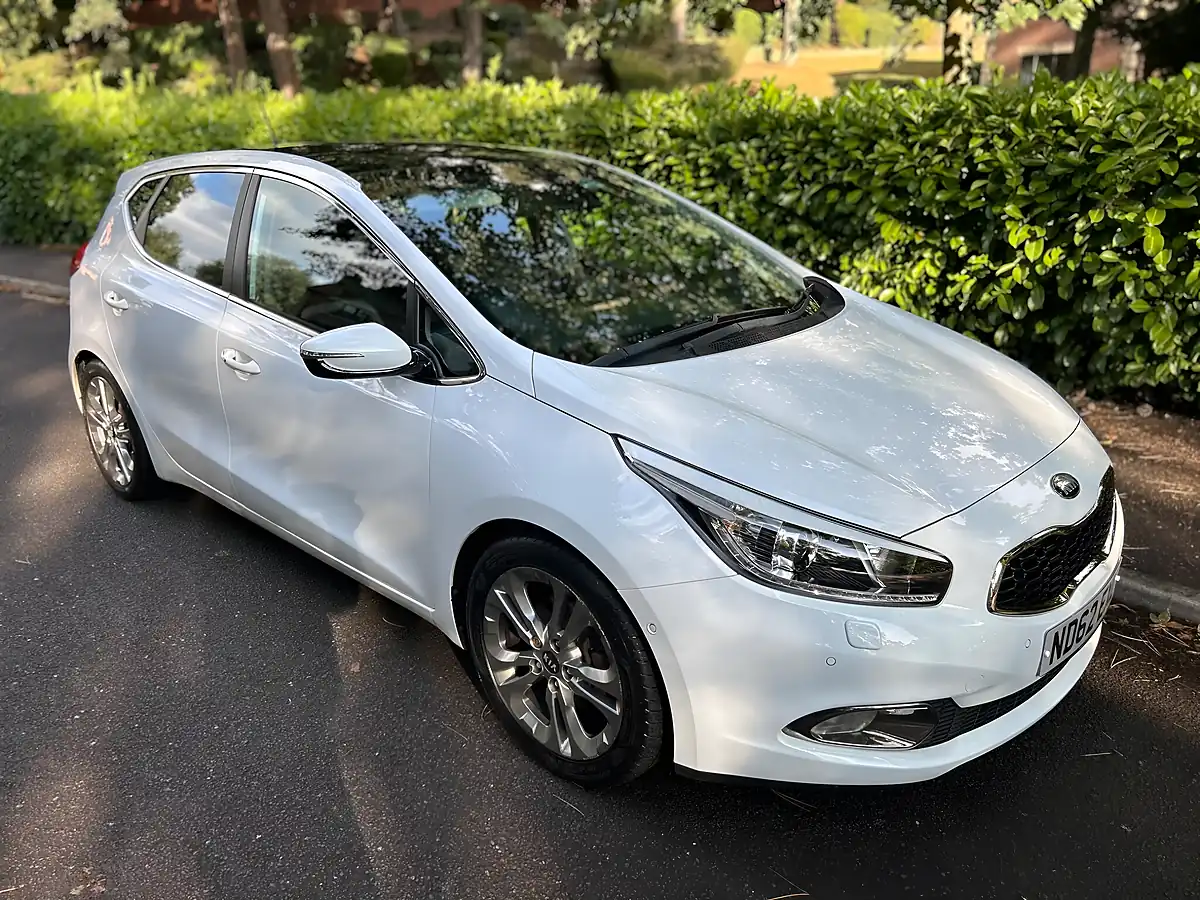 Used 2012 Kia Ceed 4 Tech White - Interior and Exterior details 7
