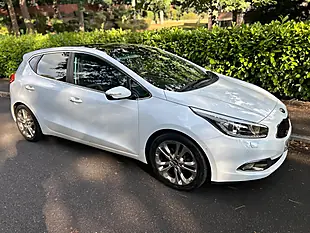 Used 2012 Kia Ceed 4 Tech White - Interior and Exterior details 8